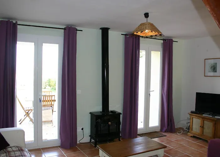 Schoenes Mit Pool In Villautou By Interhome